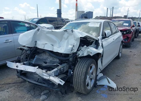 2015 BMW 328 Xi Sulev из США, поврежденный, VIN WBA3B5G53FNS15693